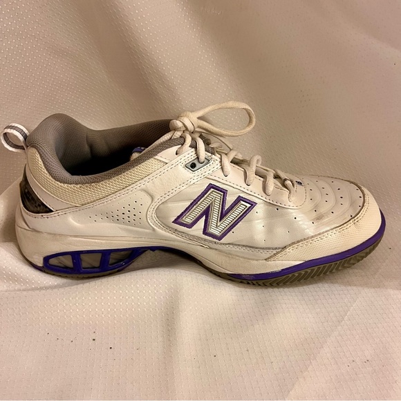 NEW BALANCE Women's WC806 Tennis Shoes White w Purple Size 9.5D (Wide) Like New! - Picture 6 of 16
